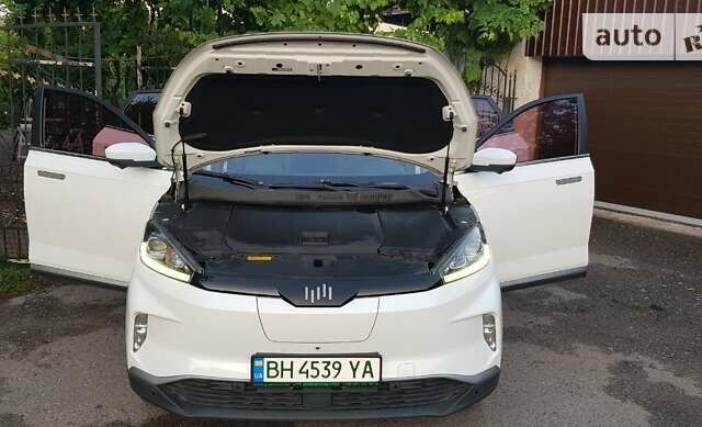 Белый Weltmeister EX5, объемом двигателя 0 л и пробегом 114 тыс. км за 14450 $, фото 32 на Automoto.ua