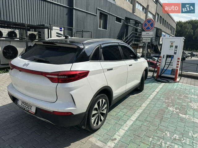 Weltmeister EX5 2019 в Житомире на Automoto.ua Белый Weltmeister EX5, объемом двигателя 0 л и пробегом 43 тыс. км за 15800 $, фото 3 на Automoto.ua