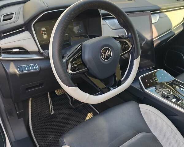 Weltmeister EX5 2019 в Одессе на Automoto.ua Белый Weltmeister EX5, объемом двигателя 0 л и пробегом 71 тыс. км за 13500 $, фото 10 на Automoto.ua