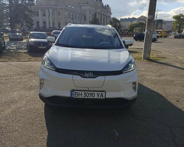 Weltmeister EX5 2019 в Одессе на Automoto.ua Белый Weltmeister EX5, объемом двигателя 0 л и пробегом 71 тыс. км за 13500 $, фото 3 на Automoto.ua