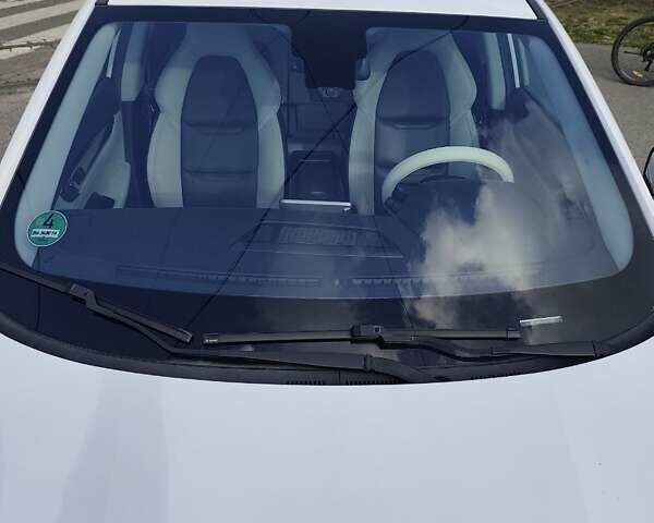 Weltmeister EX5 2019 в Одессе на Automoto.ua Белый Weltmeister EX5, объемом двигателя 0 л и пробегом 71 тыс. км за 13500 $, фото 36 на Automoto.ua