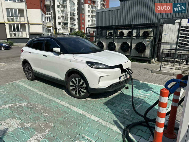 Weltmeister EX5 2019 в Житомире на Automoto.ua Белый Weltmeister EX5, объемом двигателя 0 л и пробегом 43 тыс. км за 15800 $, фото 4 на Automoto.ua