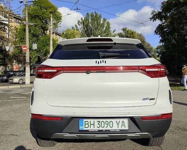 Weltmeister EX5 2019 в Одессе на Automoto.ua Белый Weltmeister EX5, объемом двигателя 0 л и пробегом 71 тыс. км за 13500 $, фото 1 на Automoto.ua