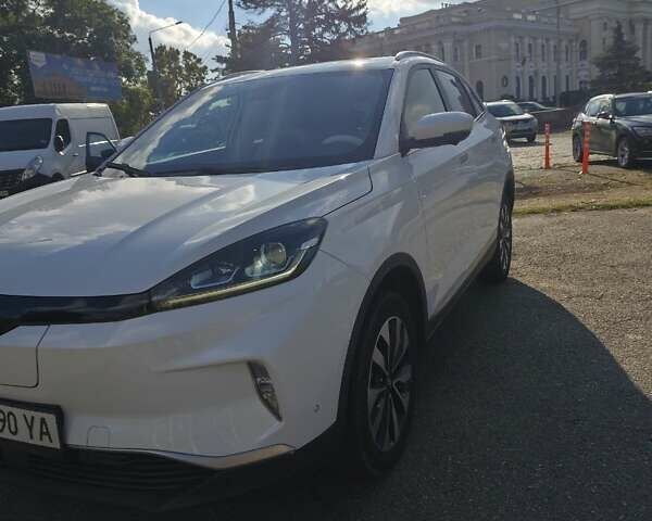 Weltmeister EX5 2019 в Одессе на Automoto.ua Белый Weltmeister EX5, объемом двигателя 0 л и пробегом 71 тыс. км за 13500 $, фото 7 на Automoto.ua