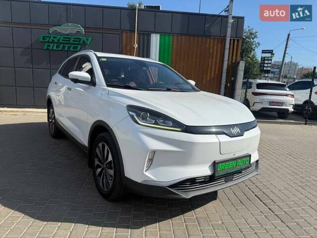 Белый Weltmeister EX5, объемом двигателя 0 л и пробегом 160 тыс. км за 12700 $, фото 1 на Automoto.ua
