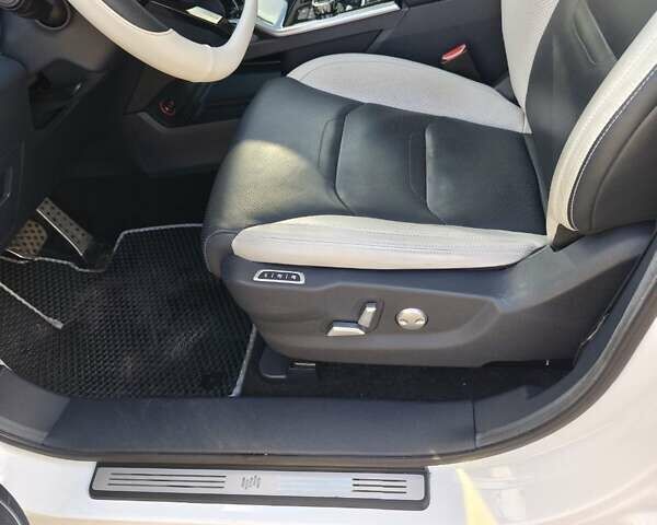 Weltmeister EX5 2019 в Одессе на Automoto.ua Белый Weltmeister EX5, объемом двигателя 0 л и пробегом 71 тыс. км за 13500 $, фото 11 на Automoto.ua