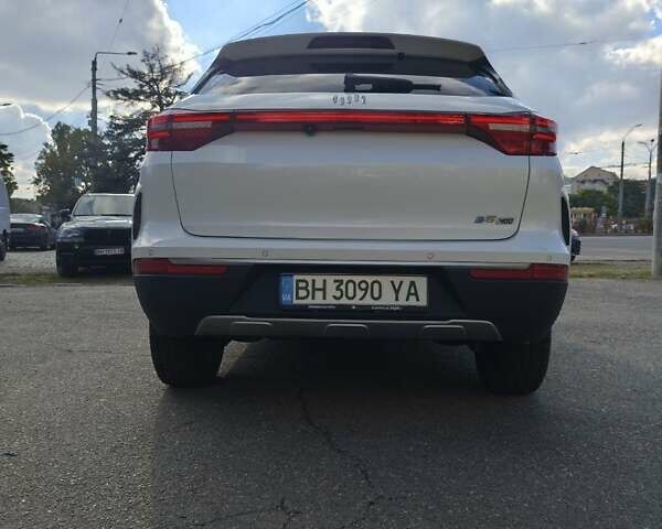 Weltmeister EX5 2019 в Одессе на Automoto.ua Белый Weltmeister EX5, объемом двигателя 0 л и пробегом 71 тыс. км за 13500 $, фото 31 на Automoto.ua