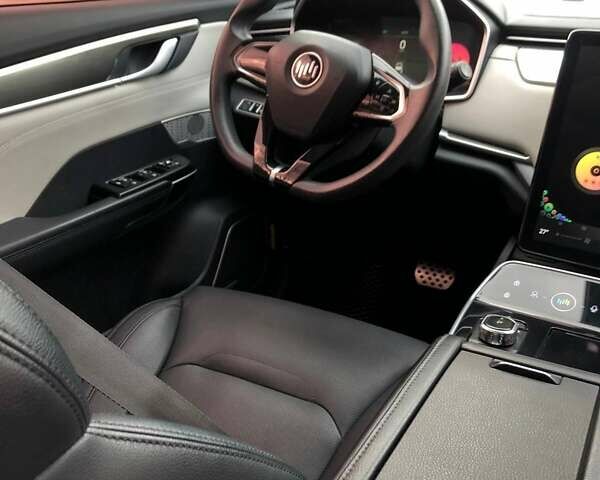 Белый Weltmeister EX5, объемом двигателя 0 л и пробегом 55 тыс. км за 11500 $, фото 12 на Automoto.ua
