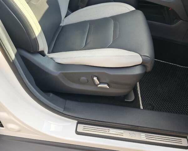 Weltmeister EX5 2019 в Одессе на Automoto.ua Белый Weltmeister EX5, объемом двигателя 0 л и пробегом 71 тыс. км за 13500 $, фото 22 на Automoto.ua