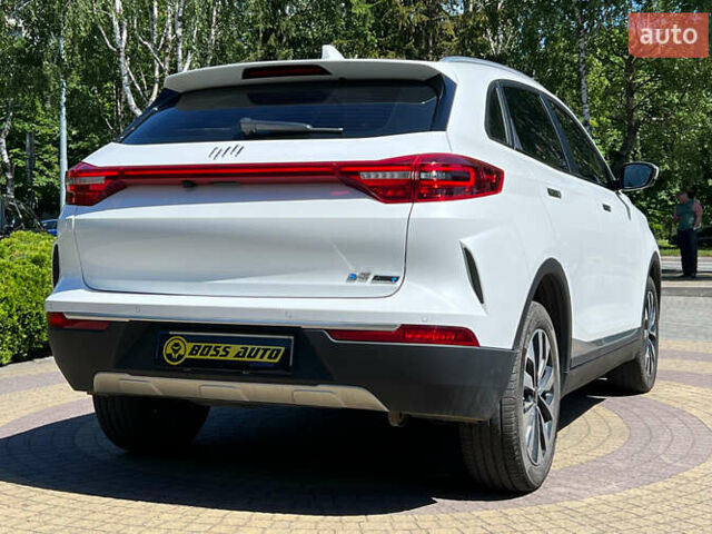 Белый Weltmeister EX5, объемом двигателя 0 л и пробегом 26 тыс. км за 20499 $, фото 6 на Automoto.ua