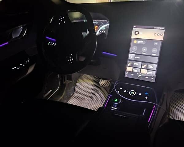 Белый Weltmeister EX5, объемом двигателя 0 л и пробегом 76 тыс. км за 15990 $, фото 11 на Automoto.ua