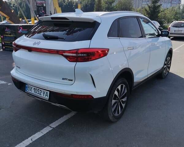 Белый Weltmeister EX5, объемом двигателя 0 л и пробегом 76 тыс. км за 15990 $, фото 6 на Automoto.ua