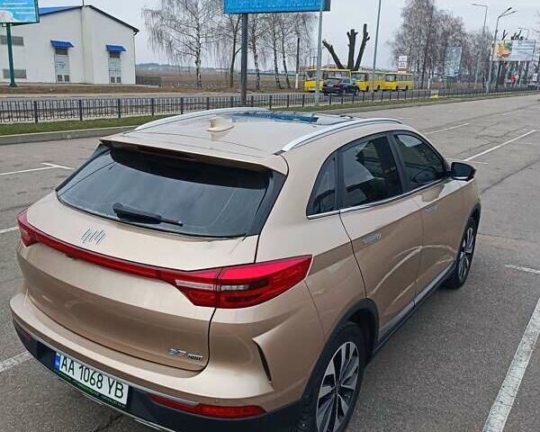 Бежевый Weltmeister EX5, объемом двигателя 0 л и пробегом 70 тыс. км за 14500 $, фото 5 на Automoto.ua