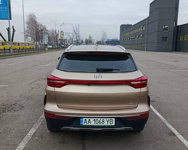 Бежевый Weltmeister EX5, объемом двигателя 0 л и пробегом 70 тыс. км за 14500 $, фото 4 на Automoto.ua