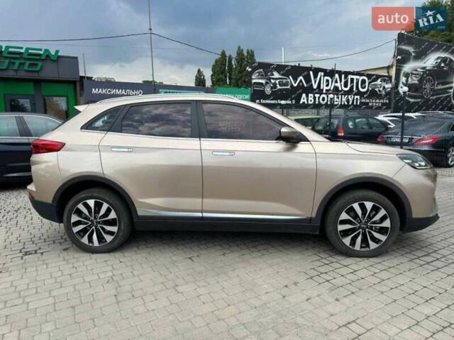 Бежевий Weltmeister EX5, об'ємом двигуна 0 л та пробігом 125 тис. км за 13900 $, фото 2 на Automoto.ua