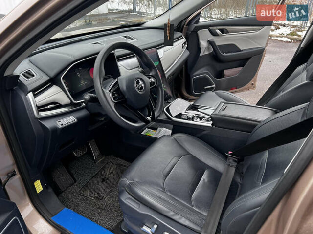Коричневый Weltmeister EX5, объемом двигателя 0 л и пробегом 41 тыс. км за 15800 $, фото 10 на Automoto.ua