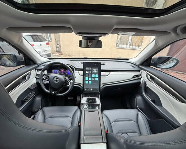 Серый Weltmeister EX5, объемом двигателя 0 л и пробегом 54 тыс. км за 24300 $, фото 2 на Automoto.ua