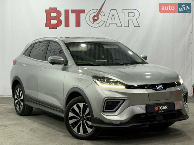 Серый Weltmeister EX5, объемом двигателя 0 л и пробегом 58 тыс. км за 25000 $, фото 2 на Automoto.ua