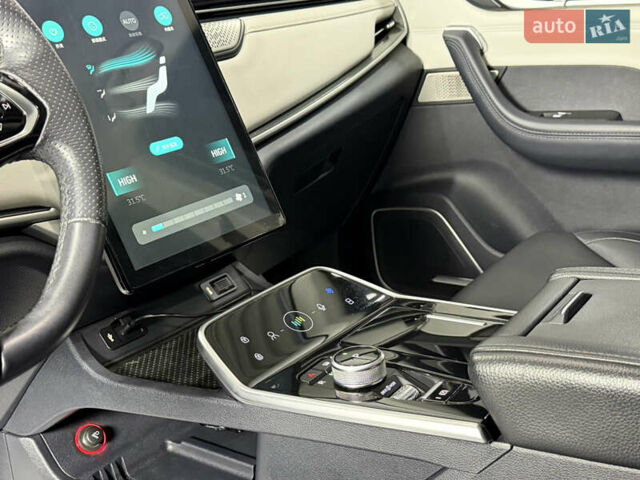 Серый Weltmeister EX5, объемом двигателя 0 л и пробегом 58 тыс. км за 25000 $, фото 43 на Automoto.ua