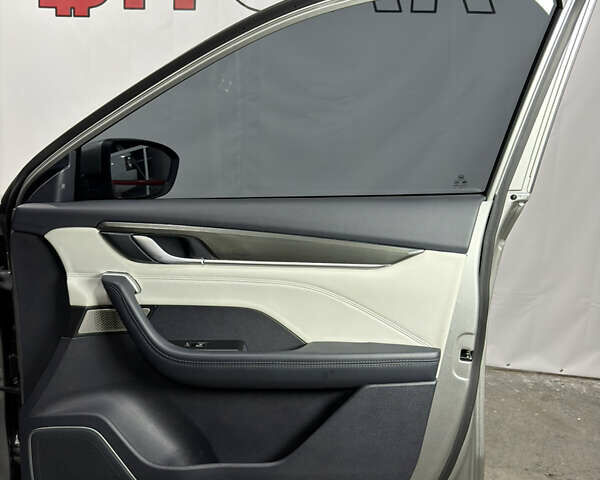 Серый Weltmeister EX5, объемом двигателя 0 л и пробегом 58 тыс. км за 25000 $, фото 51 на Automoto.ua