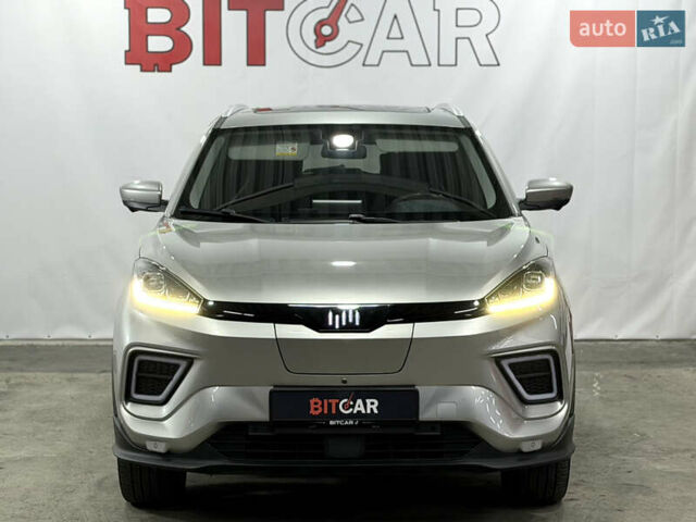 Серый Weltmeister EX5, объемом двигателя 0 л и пробегом 58 тыс. км за 25000 $, фото 4 на Automoto.ua