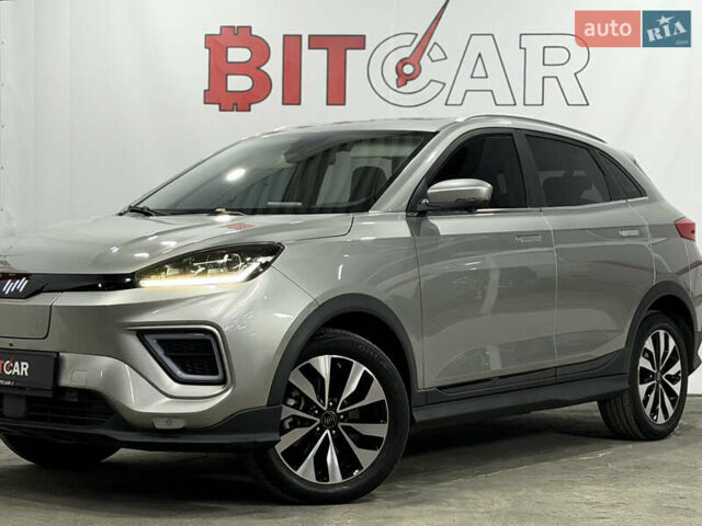 Серый Weltmeister EX5, объемом двигателя 0 л и пробегом 58 тыс. км за 25000 $, фото 7 на Automoto.ua