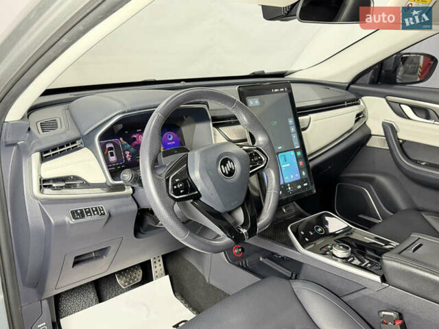 Серый Weltmeister EX5, объемом двигателя 0 л и пробегом 58 тыс. км за 25000 $, фото 33 на Automoto.ua