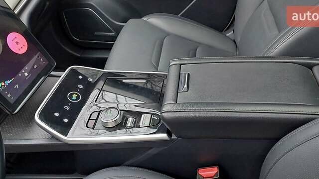 Білий Weltmeister EX5-Z, об'ємом двигуна 0 л та пробігом 48 тис. км за 22000 $, фото 10 на Automoto.ua