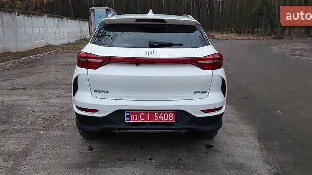 Білий Weltmeister EX5-Z, об'ємом двигуна 0 л та пробігом 48 тис. км за 22000 $, фото 5 на Automoto.ua