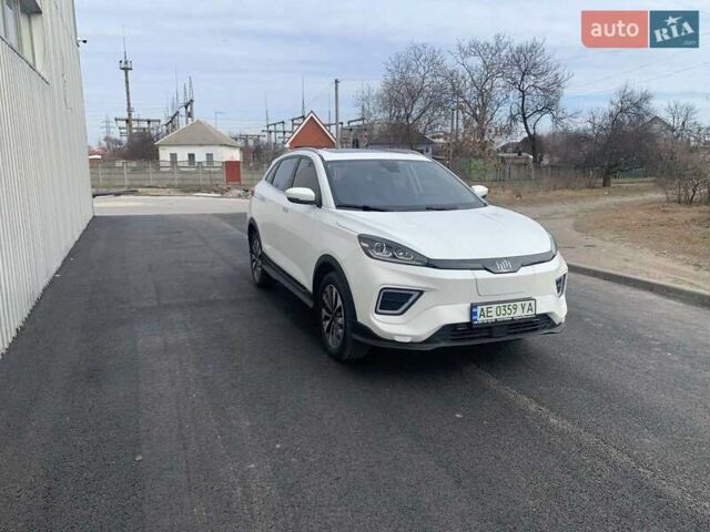 Белый Weltmeister EX5-Z, объемом двигателя 0 л и пробегом 7 тыс. км за 18000 $, фото 3 на Automoto.ua