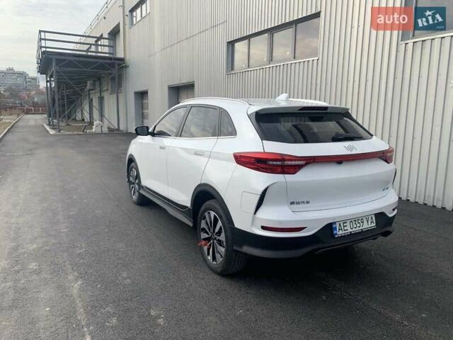 Белый Weltmeister EX5-Z, объемом двигателя 0 л и пробегом 7 тыс. км за 18000 $, фото 5 на Automoto.ua