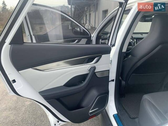 Белый Weltmeister EX5-Z, объемом двигателя 0 л и пробегом 7 тыс. км за 18000 $, фото 11 на Automoto.ua