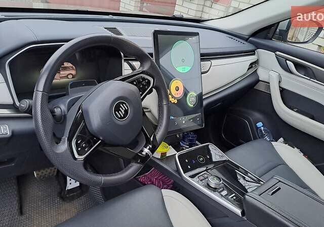 Серый Weltmeister EX5-Z, объемом двигателя 0 л и пробегом 146 тыс. км за 18800 $, фото 3 на Automoto.ua
