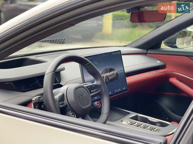 Бежевий Xiaomi SU7, об'ємом двигуна 0 л та пробігом 9 тис. км за 44900 $, фото 3 на Automoto.ua