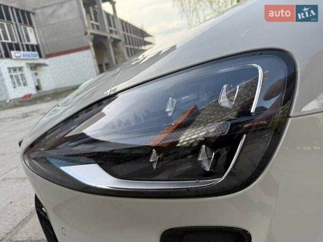 Сірий Xiaomi SU7, об'ємом двигуна 0 л та пробігом 5 тис. км за 33000 $, фото 24 на Automoto.ua