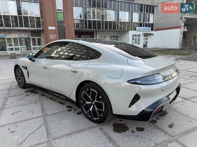 Сірий Xiaomi SU7, об'ємом двигуна 0 л та пробігом 5 тис. км за 33000 $, фото 23 на Automoto.ua