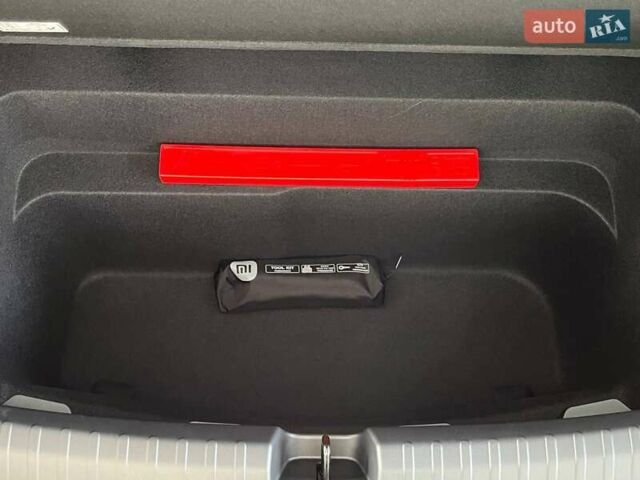Сірий Xiaomi SU7, об'ємом двигуна 0 л та пробігом 5 тис. км за 33000 $, фото 13 на Automoto.ua