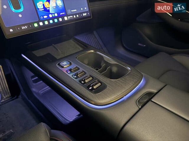 Синий Xiaomi SU7, объемом двигателя 0 л и пробегом 14 тыс. км за 47850 $, фото 31 на Automoto.ua