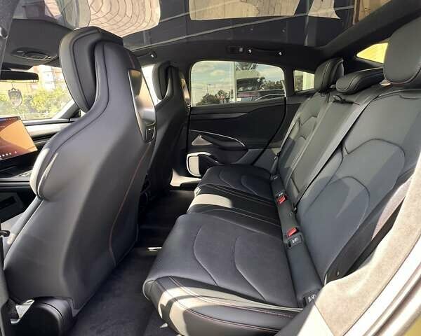 Зелений Xiaomi SU7, об'ємом двигуна 0 л та пробігом 1 тис. км за 37500 $, фото 18 на Automoto.ua