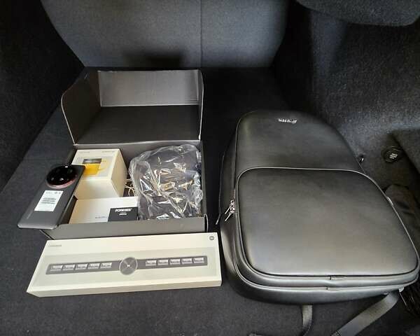 Сірий Xiaomi SU7 Ultra, об'ємом двигуна 0 л та пробігом 1 тис. км за 95000 $, фото 52 на Automoto.ua