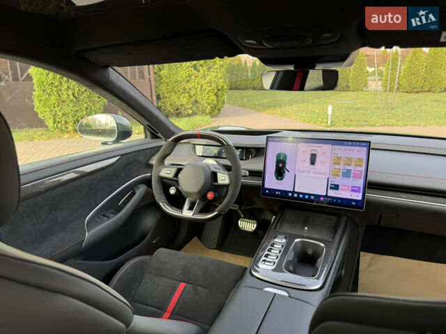 Зеленый Xiaomi SU7 Ultra, объемом двигателя 0 л и пробегом 1 тыс. км за 99999 $, фото 21 на Automoto.ua