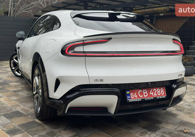 Білий Xiaomi YU7, об'ємом двигуна 0 л та пробігом 1 тис. км за 65000 $, фото 4 на Automoto.ua