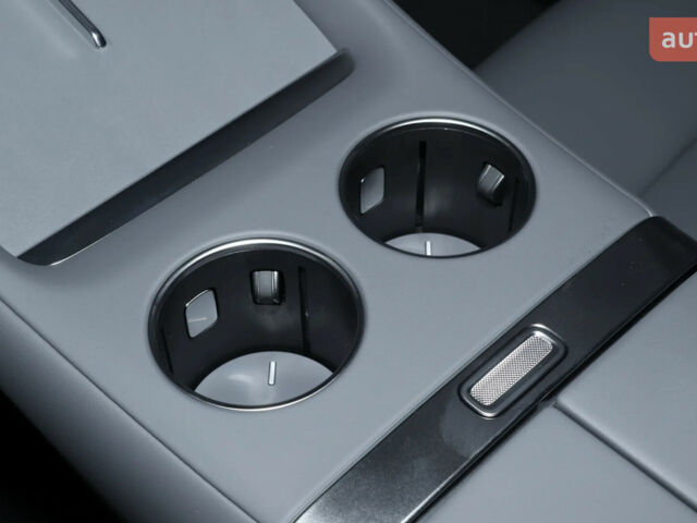 купити нове авто Xiaomi YU7 2025 року від офіційного дилера METEK Xiaomi фото