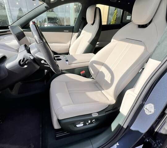 Синий Xiaomi YU7, объемом двигателя 0 л и пробегом 1 тыс. км за 65800 $, фото 20 на Automoto.ua