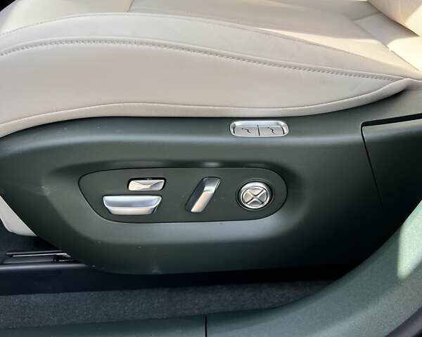 Синий Xiaomi YU7, объемом двигателя 0 л и пробегом 1 тыс. км за 65800 $, фото 12 на Automoto.ua