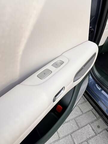 Синий Xiaomi YU7, объемом двигателя 0 л и пробегом 1 тыс. км за 65800 $, фото 27 на Automoto.ua