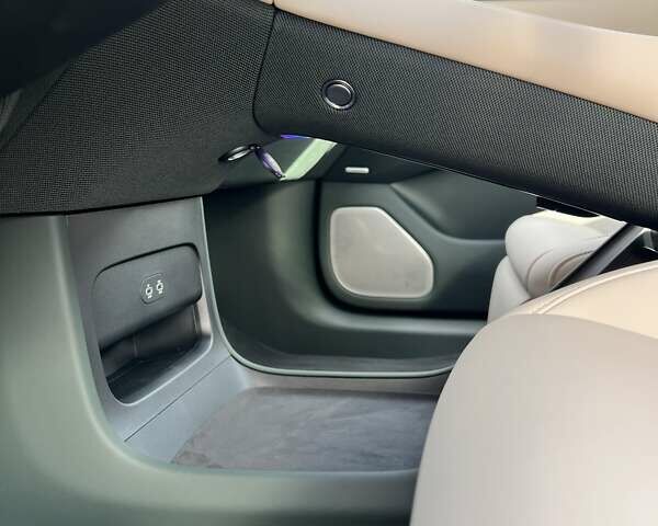 Синий Xiaomi YU7, объемом двигателя 0 л и пробегом 1 тыс. км за 65800 $, фото 19 на Automoto.ua