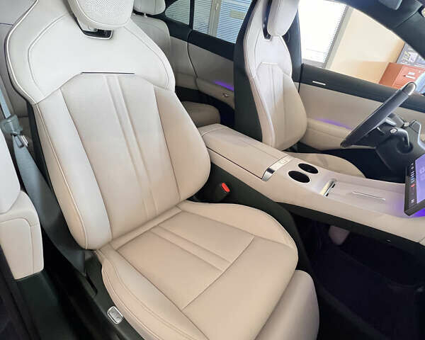 Синий Xiaomi YU7, объемом двигателя 0 л и пробегом 1 тыс. км за 65800 $, фото 21 на Automoto.ua