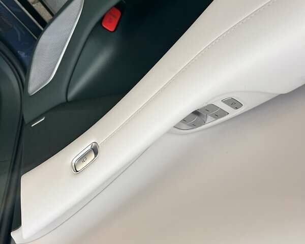 Синий Xiaomi YU7, объемом двигателя 0 л и пробегом 1 тыс. км за 65800 $, фото 11 на Automoto.ua