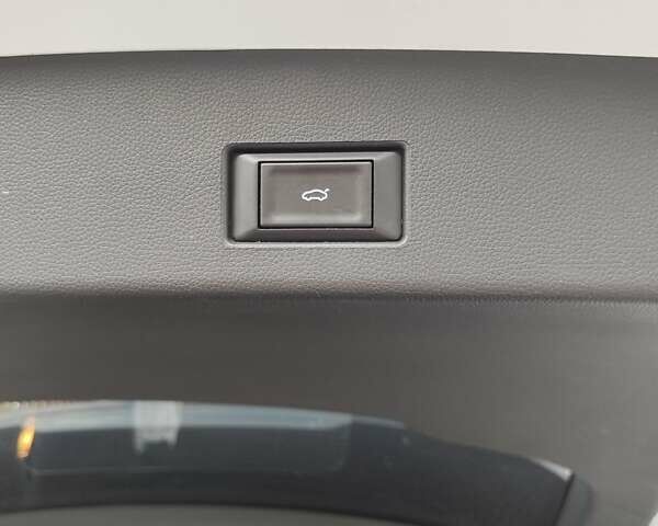 Чорний Xpeng G3, об'ємом двигуна 0 л та пробігом 45 тис. км за 13000 $, фото 6 на Automoto.ua